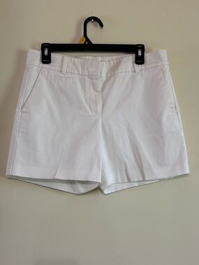 Ann Taylor Women's White Flat Front Shorts Size 6 - 16" Waist 6" Inseam